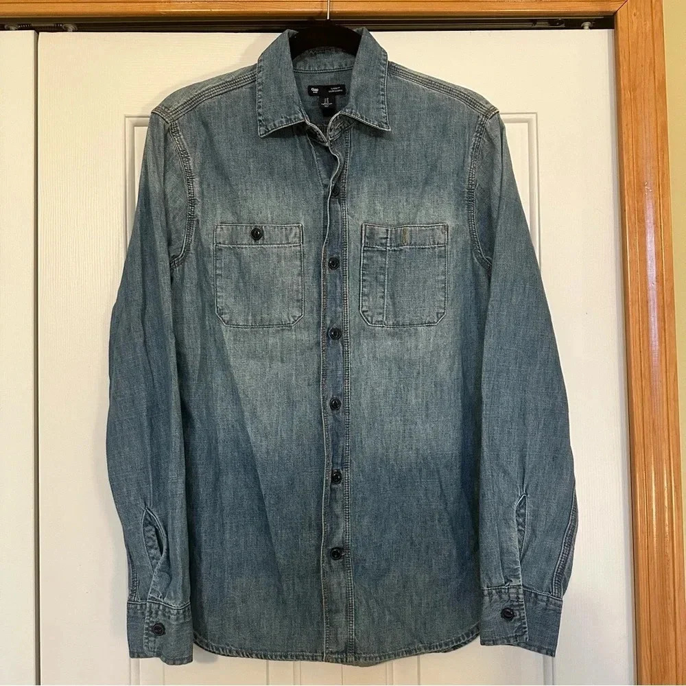 Gap Denim Shirt‎